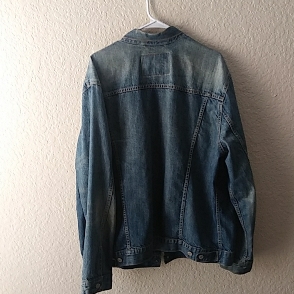 Jean jacket - Picture 2 of 3
